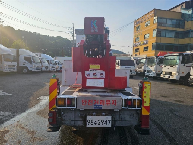 3.5톤절연고소작업차 사진 6