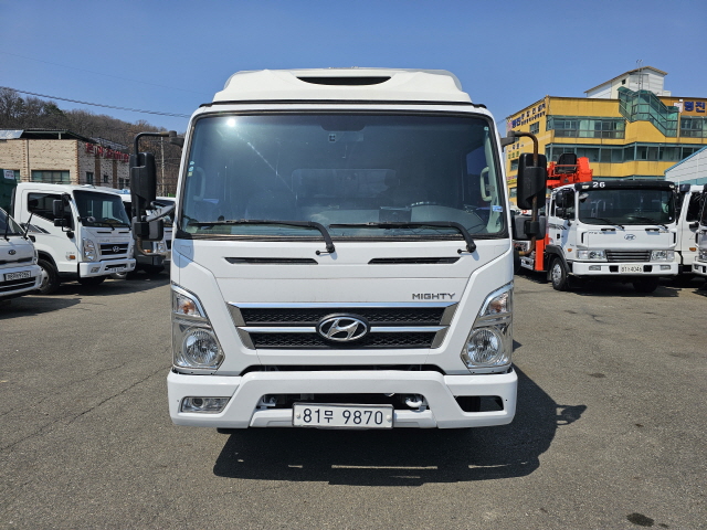 3.5톤냉장윙바디트럭 사진 2